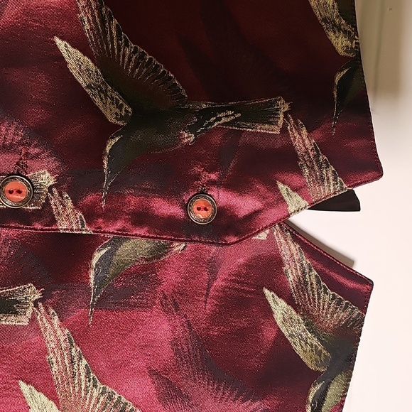 Red Vintage Vest with Humming Bird Pattern. Size XL. 100% Silk. Lovely - Picture 5 of 12